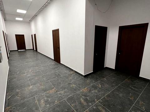 комерційна за адресою Межигірська вул., 86