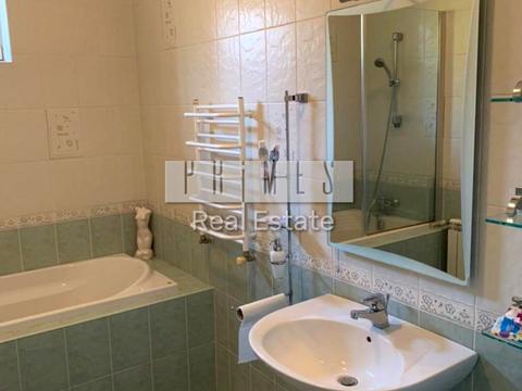 будинок за адресою Озерна вул., 5