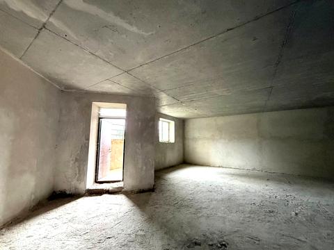 комерційна за адресою Лисеницька вул., 2а