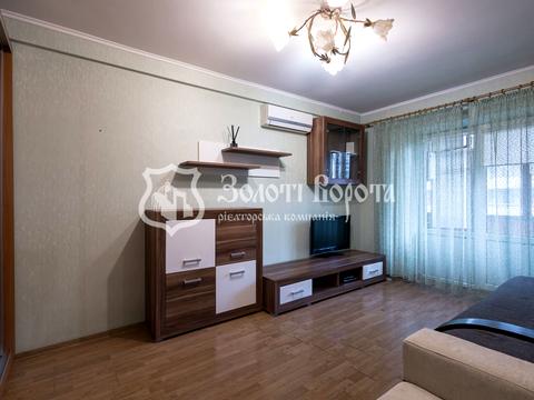 квартира за адресою Дніпровська набережна вул., 9-А