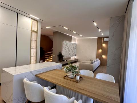 будинок за адресою Квітнева вул.