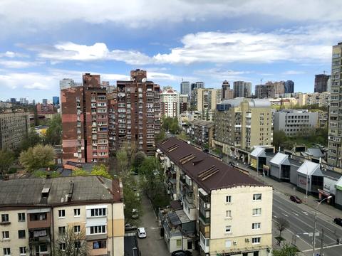 комерційна за адресою Антоновича вул. (Горького), 172