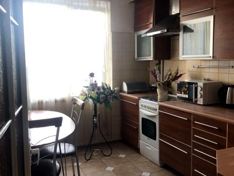 квартира по адресу Червоной Калины просп. (Владимира Маяковского), 18