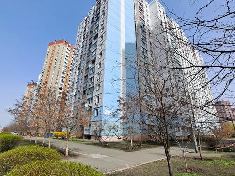 квартира по адресу Драгоманова, 1
