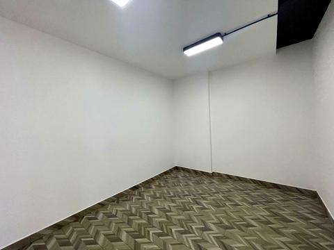 комерційна за адресою Володимира Великого вул., 12а