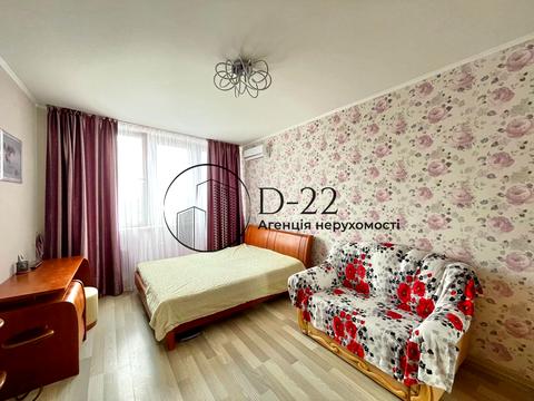 квартира за адресою Ревуцького вул., 7-В