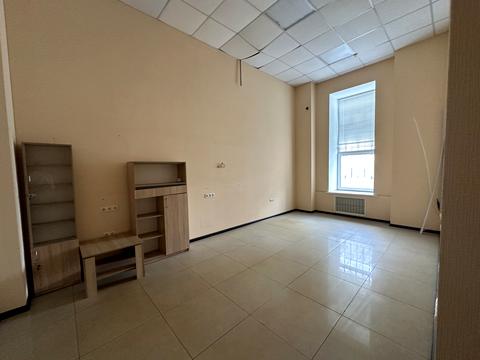 комерційна за адресою Павлівський майдан пл. (Рози Люксембург майдан), 10