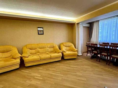 квартира по адресу Дарницкий бульв., 1