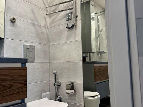 квартира за адресою Літературна вул., 8
