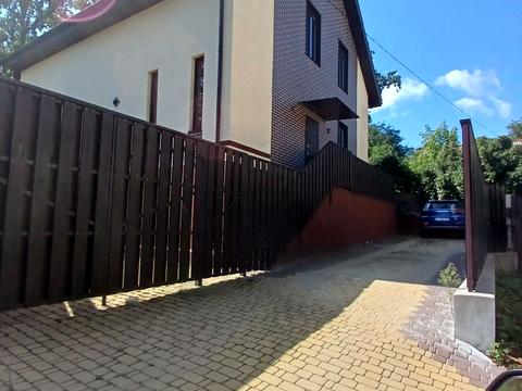 будинок за адресою Миколи Сингаївського вул. (Ново-Оскольська)