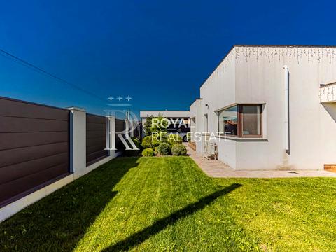 дом по адресу горіхова