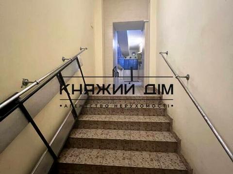 квартира за адресою В'ячеслава Чорновола вул., 30