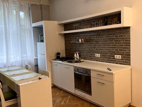 квартира за адресою Білоруська вул., 30