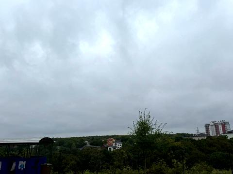 комерційна за адресою Лисеницька вул., 2а