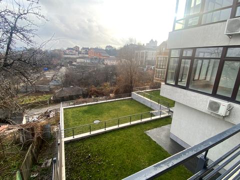 комерційна за адресою Локомотивна вул., 21