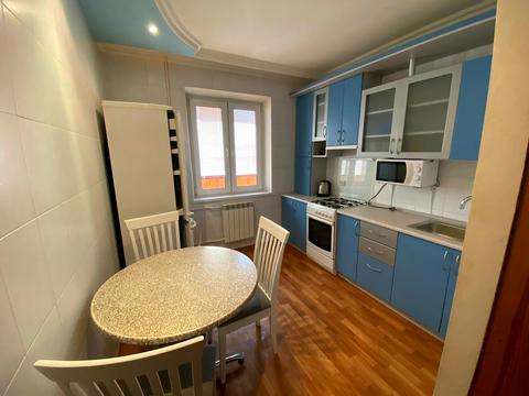 квартира за адресою Лариси Руденко вул., 7