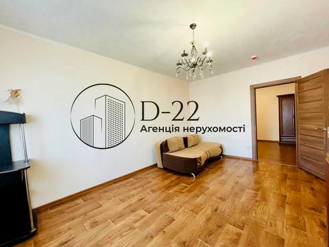 квартира за адресою Ревуцького вул., 54