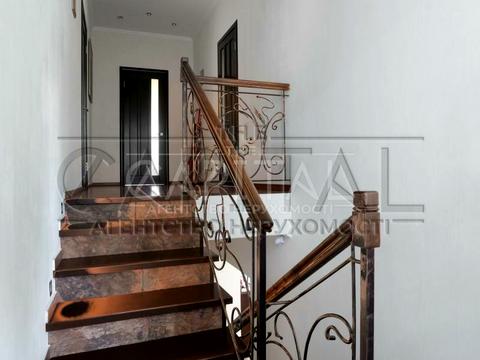 будинок за адресою Лугова