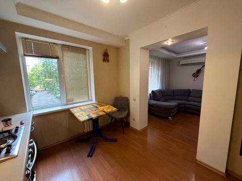 квартира за адресою Калинова вул., 83к4