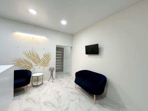 комерційна за адресою Краснова вул., 60