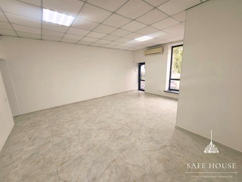 комерційна за адресою Романа Шухевича просп. (Генерала Ватутіна), 2-А