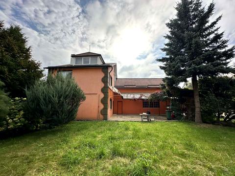 будинок за адресою Академіка Малиновського вул.