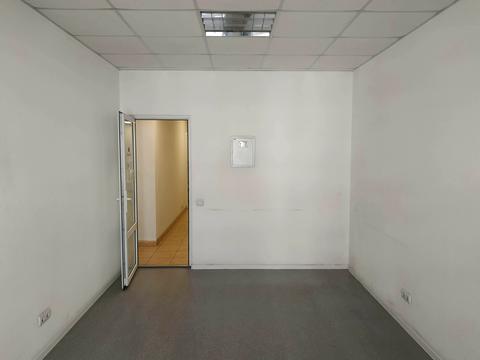 комерційна за адресою Левка Лук'яненка вул. (Маршала Тимошенка), 9