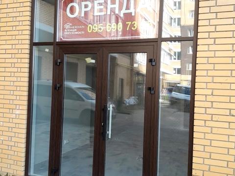 коммерческая по адресу Чорновола, 1