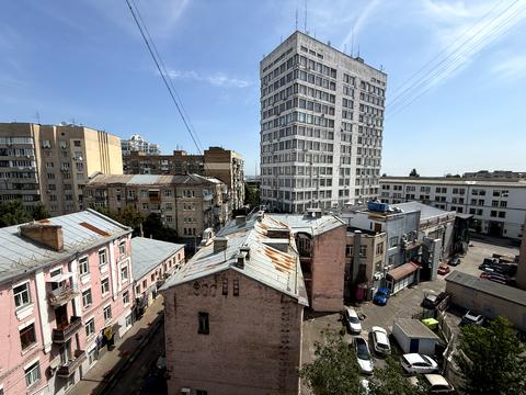 квартира за адресою Бутишів пров. (Андрія Іванова вул.), 12