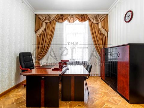 комерційна за адресою Ярославів Вал вул., 14-Г