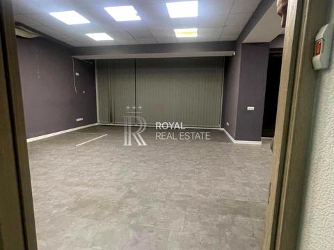 коммерческая по адресу Днепровская набережная ул., 13