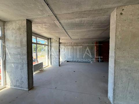 комерційна за адресою Дніпровська набережна вул., 17-К