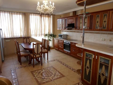 квартира за адресою Вадима Гетьмана вул., 1-Б