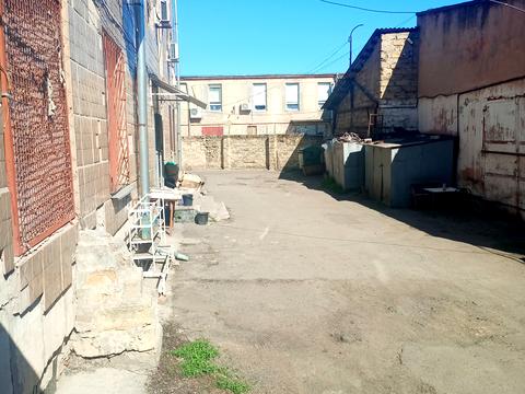 комерційна за адресою Дмитра Іванова вул., 33