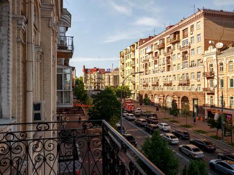 комерційна за адресою Велика Васильківська вул. (Червоноармійська), 38