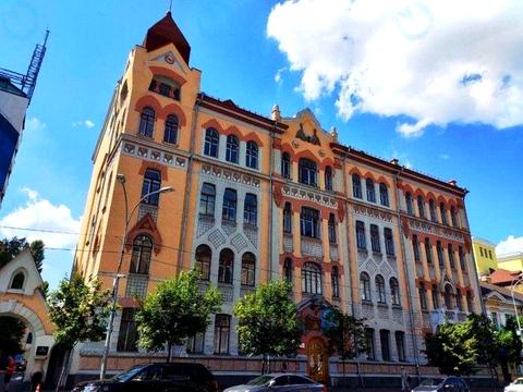 комерційна за адресою Володимирська вул., 10