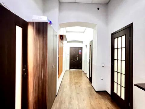 коммерческая по адресу Михаила Грушевского ул., 8