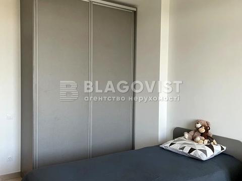 квартира по адресу Академика Глушкова просп., 9-Г