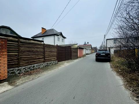 участок по адресу Євгена Чикаленка ул. (Матросова), 16а