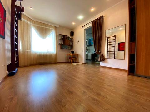 квартира за адресою Середньофонтанська вул., 19б