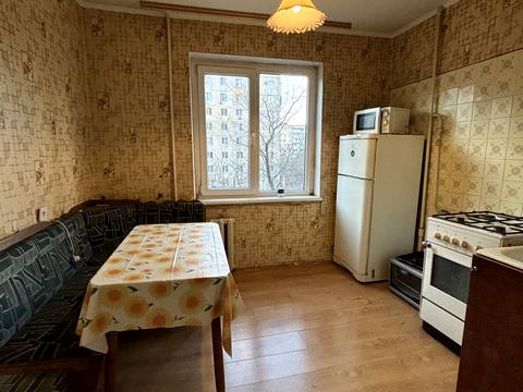 квартира за адресою Ільфа і Петрова, 13