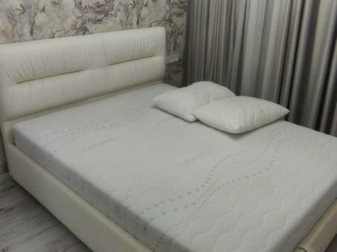 квартира за адресою Зарічна вул., 4