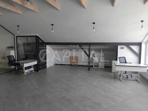комерційна за адресою Куренівська вул., 21