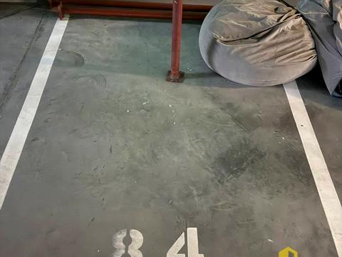 паркомісце за адресою Андрія Верхогляда вул. (Михайла Драгомирова), 20
