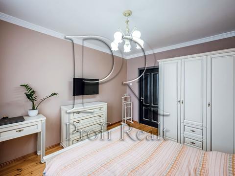 квартира за адресою Вахтанга Кікабідзе вул. (Булгакова), 3