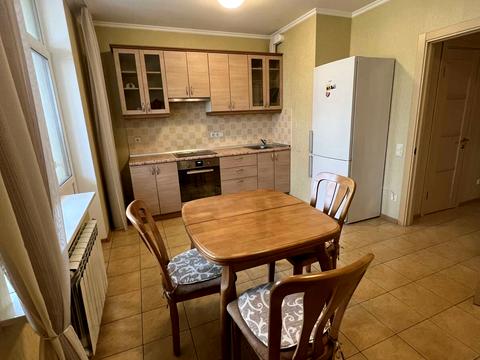 квартира за адресою Авіаконструктора Ігоря Сікорського вул. (Танкова), 1