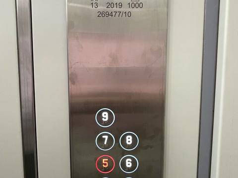 комерційна за адресою Степана Бандери просп. (Московський), 8