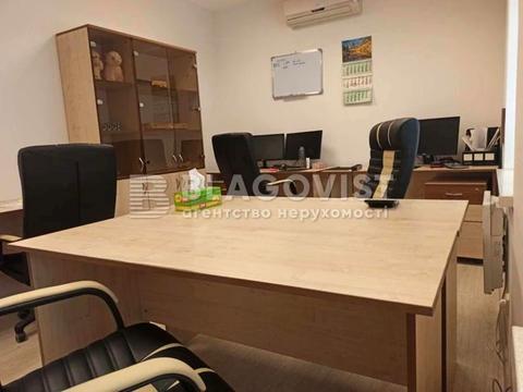 комерційна за адресою Старонаводницька вул., 3