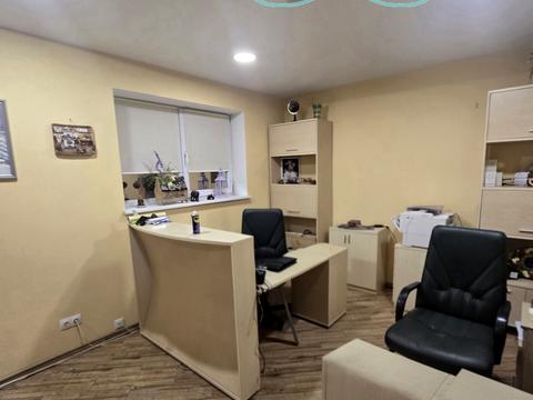 комерційна за адресою Волошкова вул., 30
