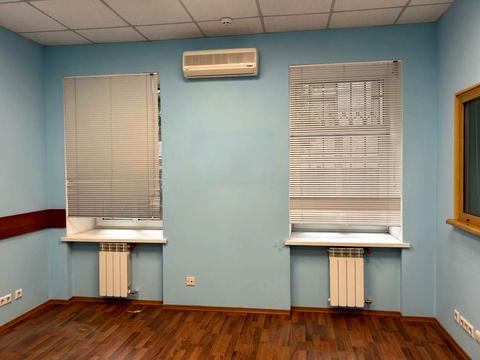 комерційна за адресою Саксаганського вул., 106Б